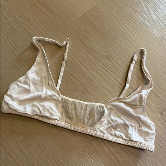 Forever 21 Cream Lace Bralette - Picture 1 of 4